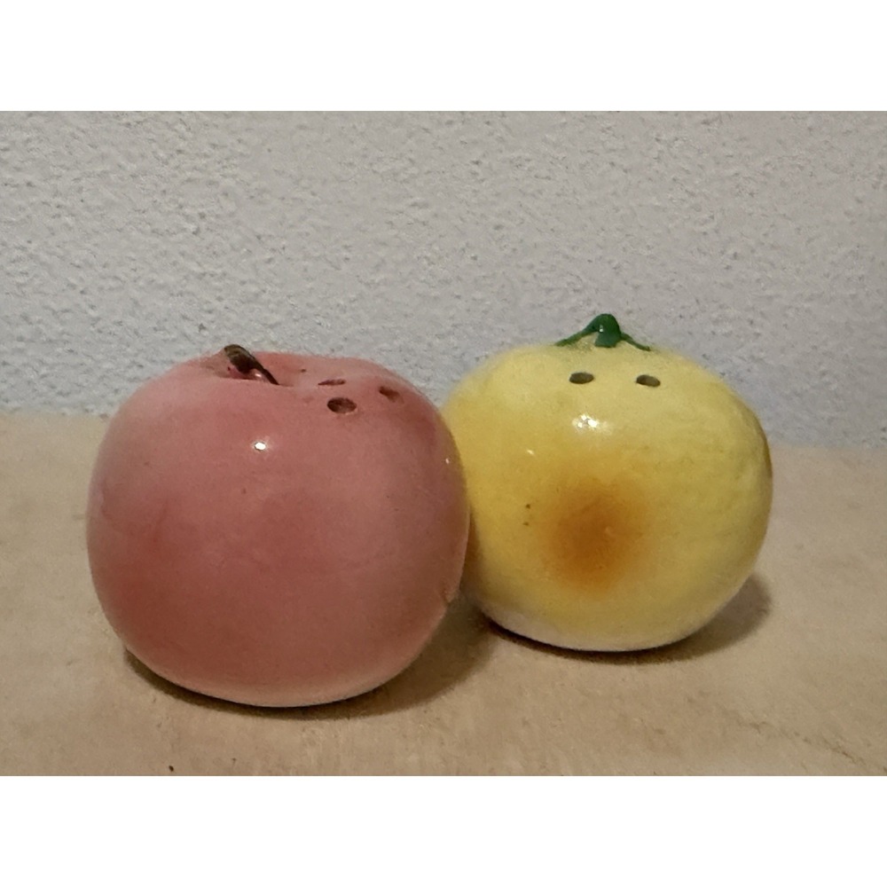 vintage ceramic fruit-shaped salt and pepper shakers Peach